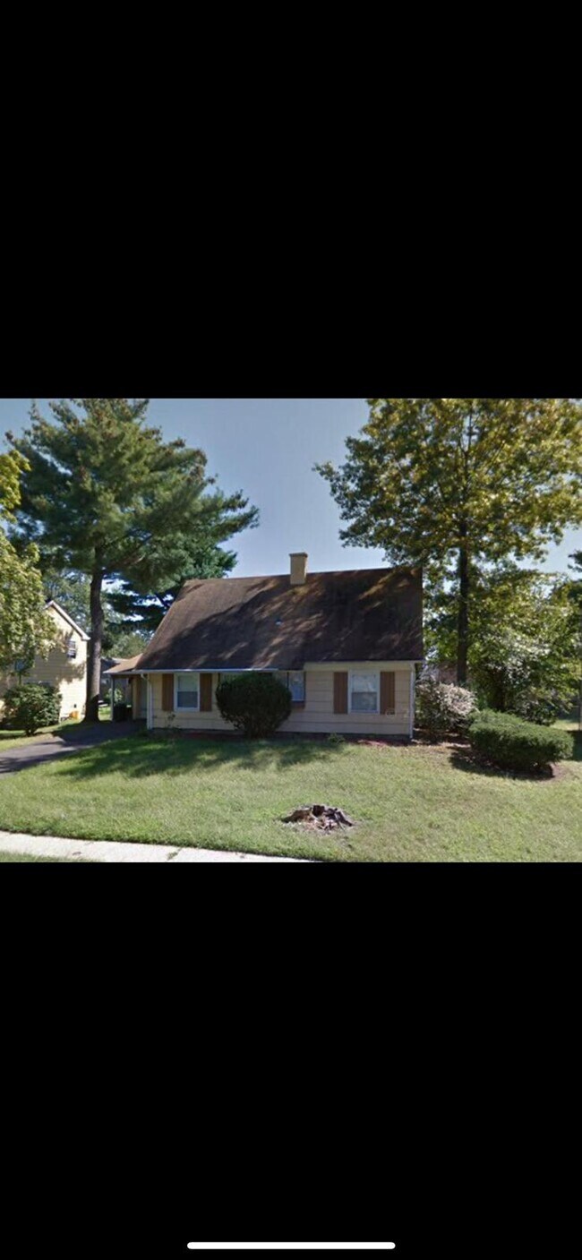 Building Photo - 22 Bancroft Ln