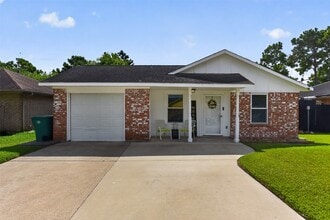 Building Photo - 4923 Parkland St