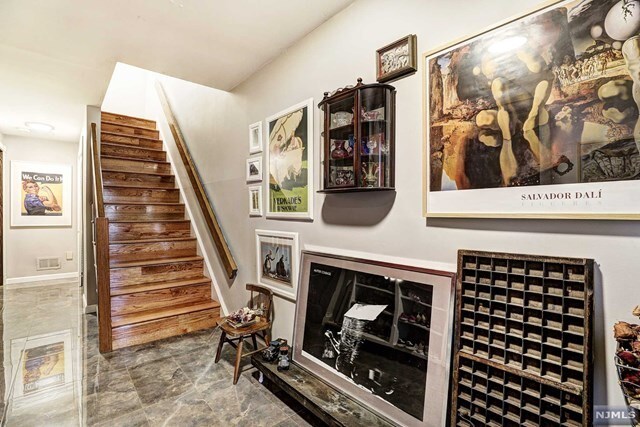 Foto del edificio - 82 Meadowview Ct