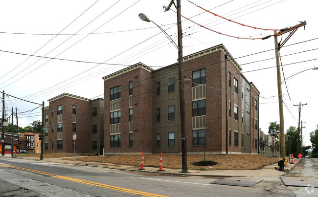 Foto del edificio - St. Ambrose Apartments