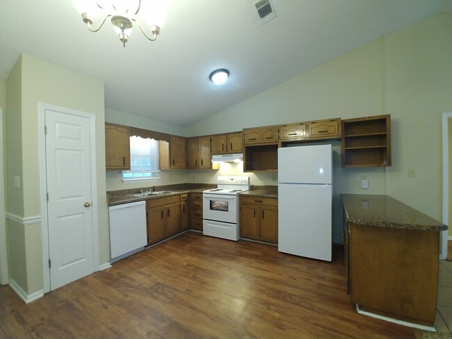 Building Photo - 106 Augusta Ct