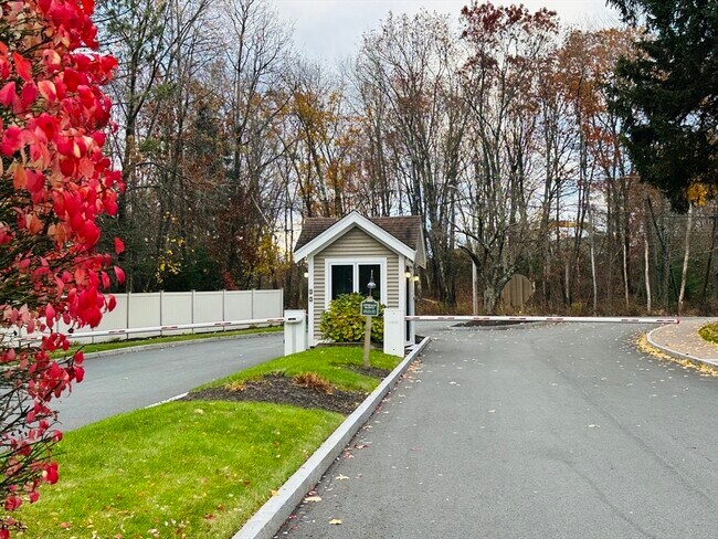 Foto del edificio - 46 Pointe Rok Dr