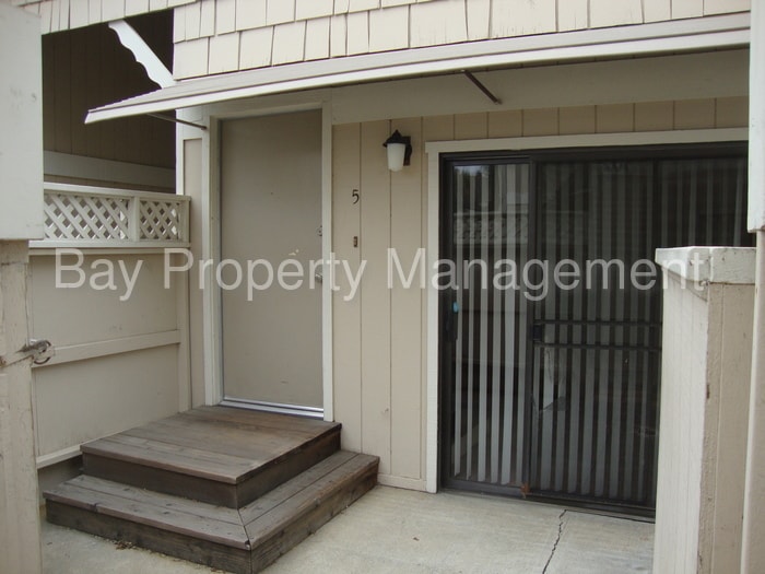 Primary Photo - 104 W Rossi St