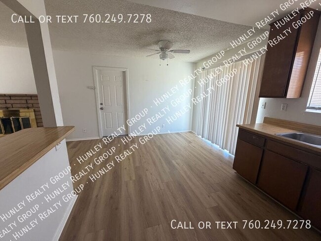 Foto del edificio - 15975 Calandria Way