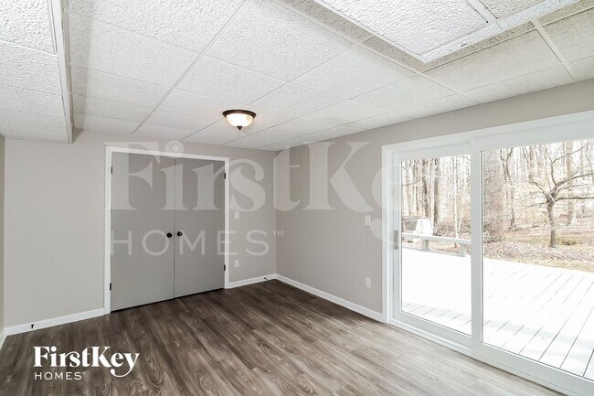 Foto del edificio - 5225 Oaks Landing Ct