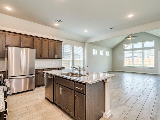 Foto del edificio - 709 Bridle Creek Dr