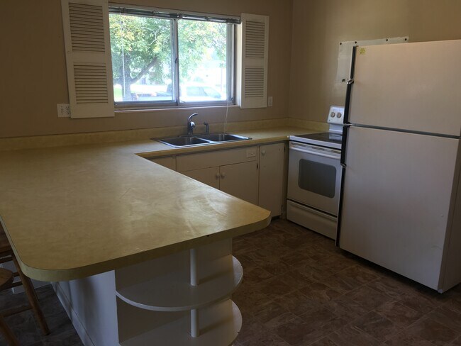 Building Photo - 397 N 100 E