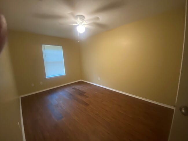 Foto del edificio - 2300 Coleman Ave