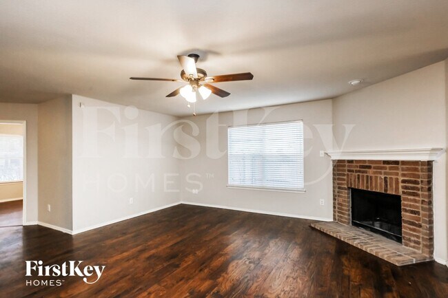 Building Photo - 8429 Star Thistle Dr