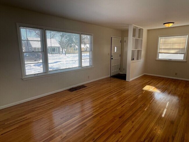 Foto del edificio - 418 16th Ave N
