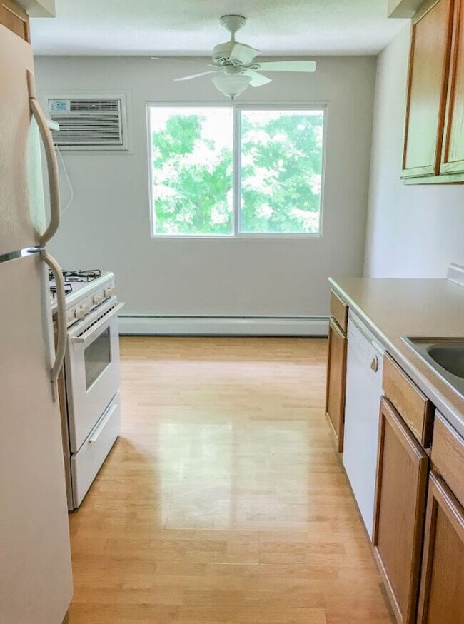 Foto del edificio - Experience Modern Comfort in New Hope for ...
