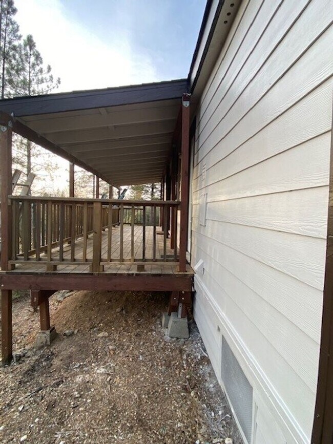Foto del edificio - 3 Bedroom 2 Bathroom Manufactured home on ...
