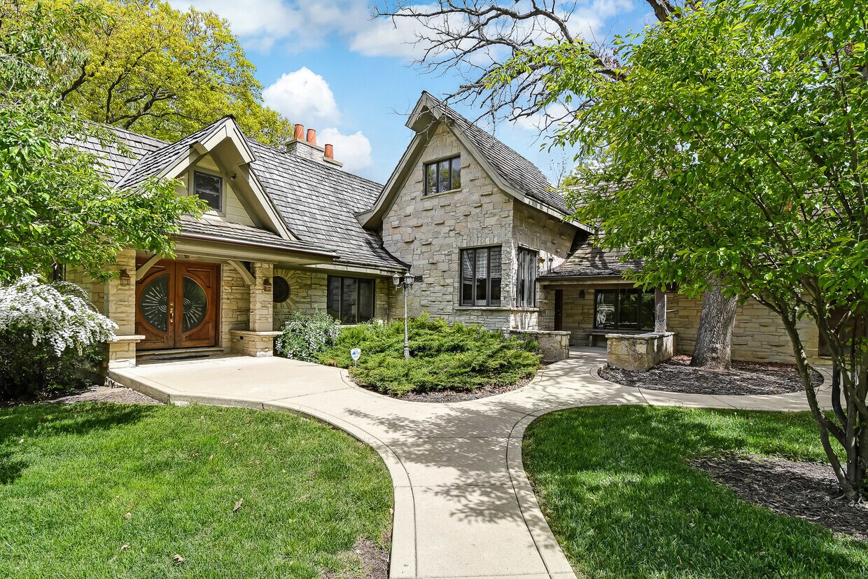 Foto principal - 3500 Spring Rd