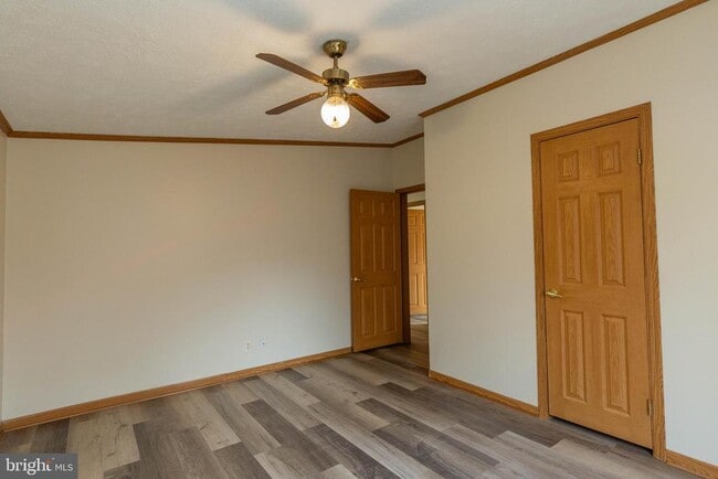 Foto del edificio - 202 N Teal Rd