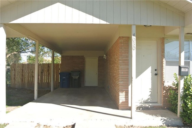 Building Photo - 4030 Lamont St