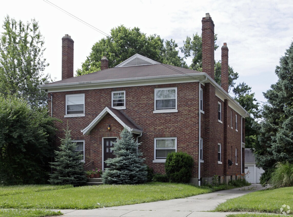 Primary Photo - 2909 Montana Ave