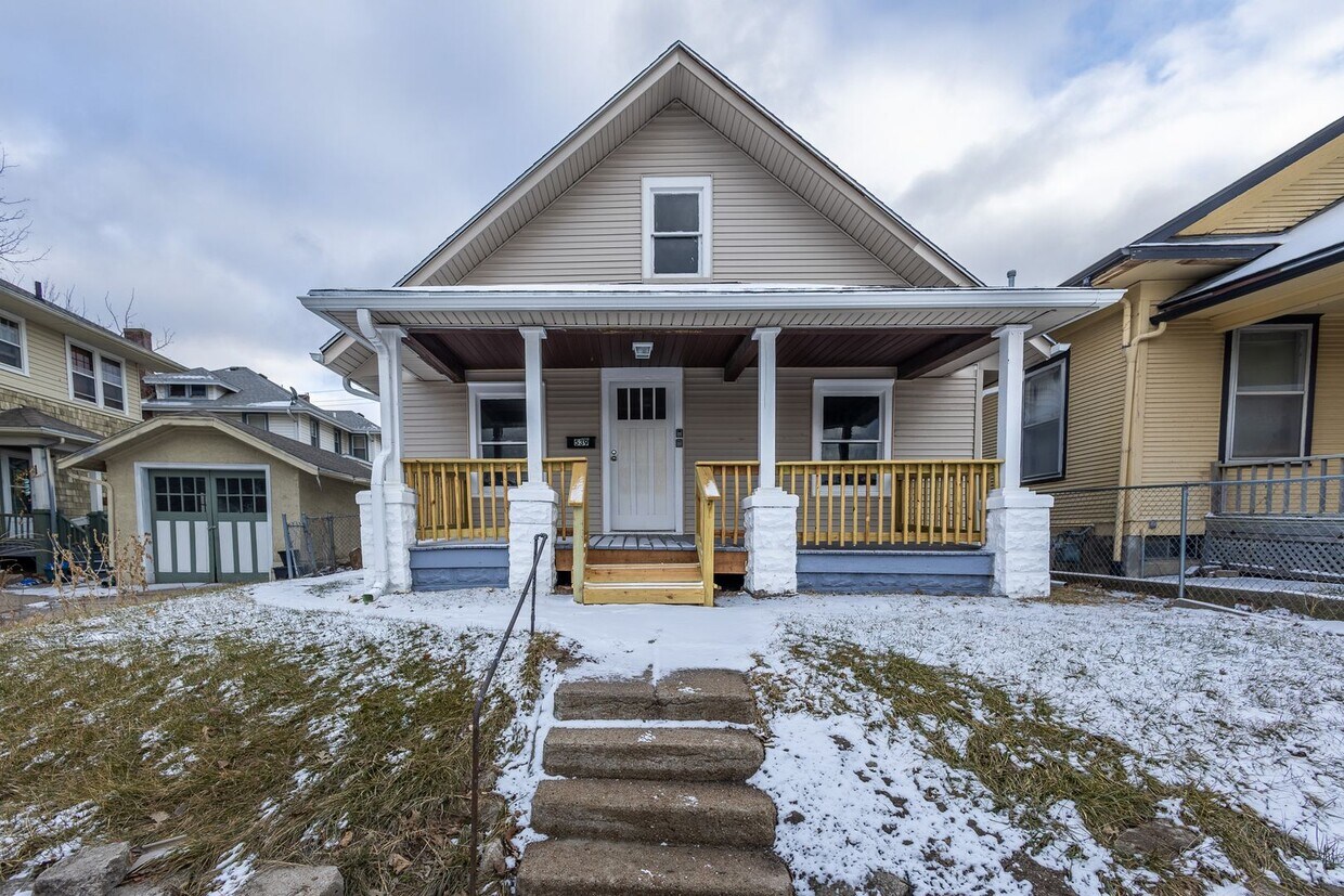 Primary Photo - Newly Renovated 4 Bed 1 Bath
