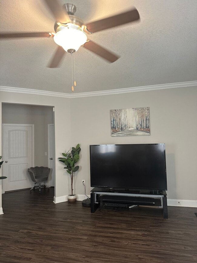 Foto del edificio - For Rent