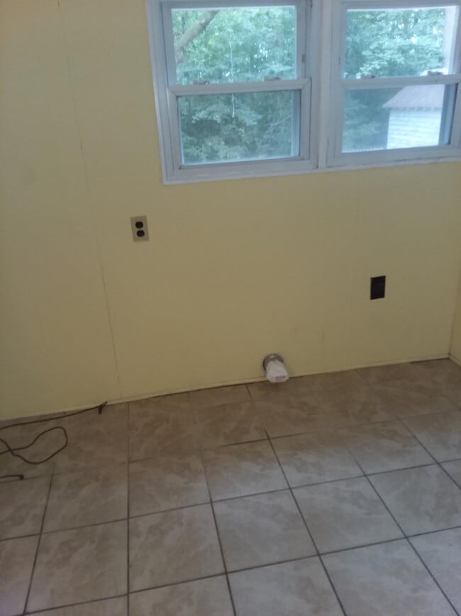 Building Photo - 671 Park Ave