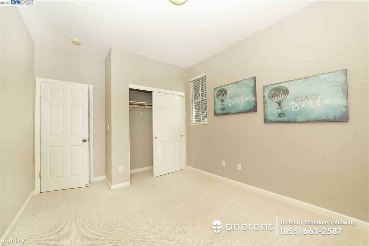 Primary Photo - 3 br, 2 bath Duplex - 6396 Sussex Ct