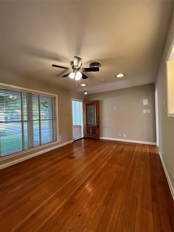 Foto del edificio - 1838 Mill Creek Dr