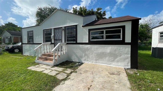 Foto del edificio - 1012 NW 66th St