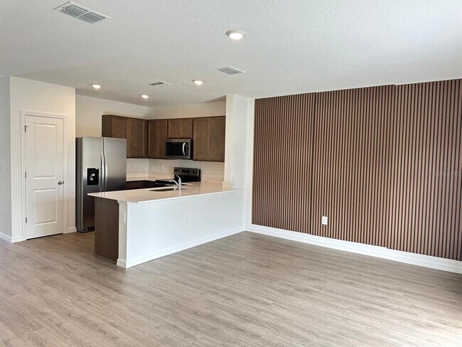 Building Photo - 31206 Midnight Sun Wy