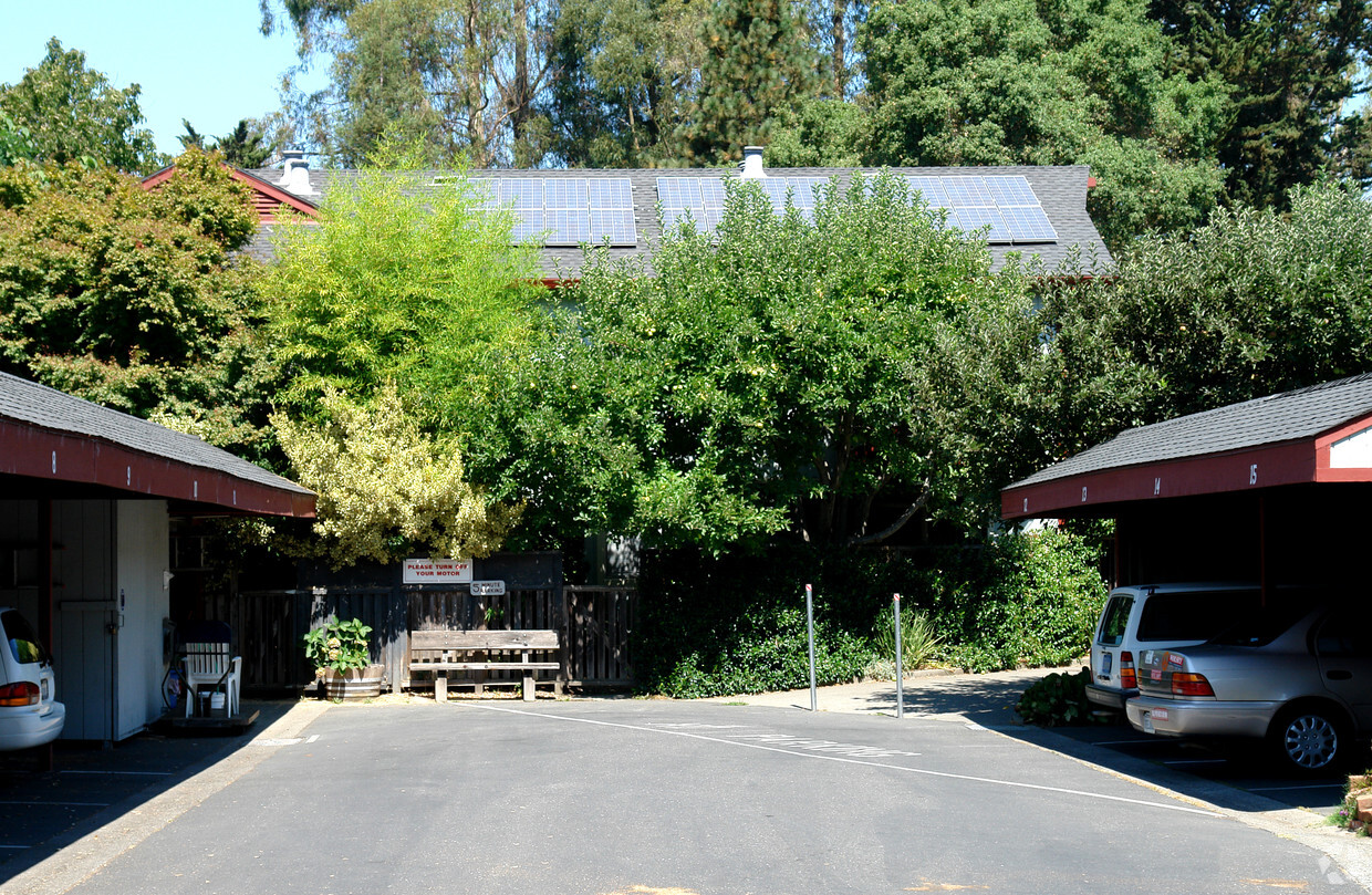 Primary Photo - Santa Rosa Creek Commons