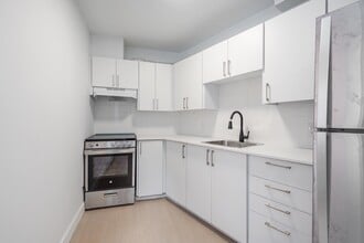 Building Photo - 10320 Terr. Fleury