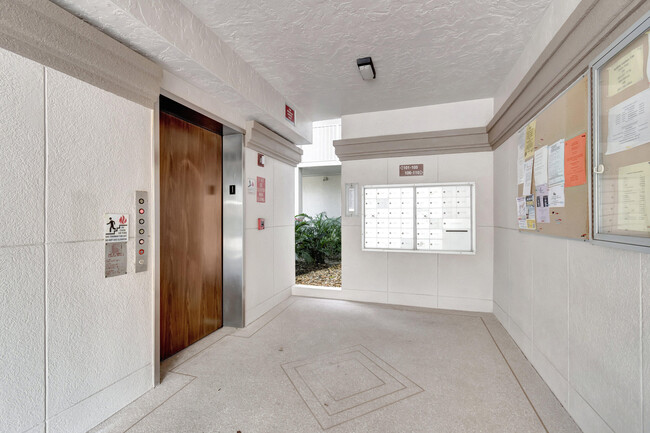 Foto del edificio - 14096 Huntington Pointe Dr