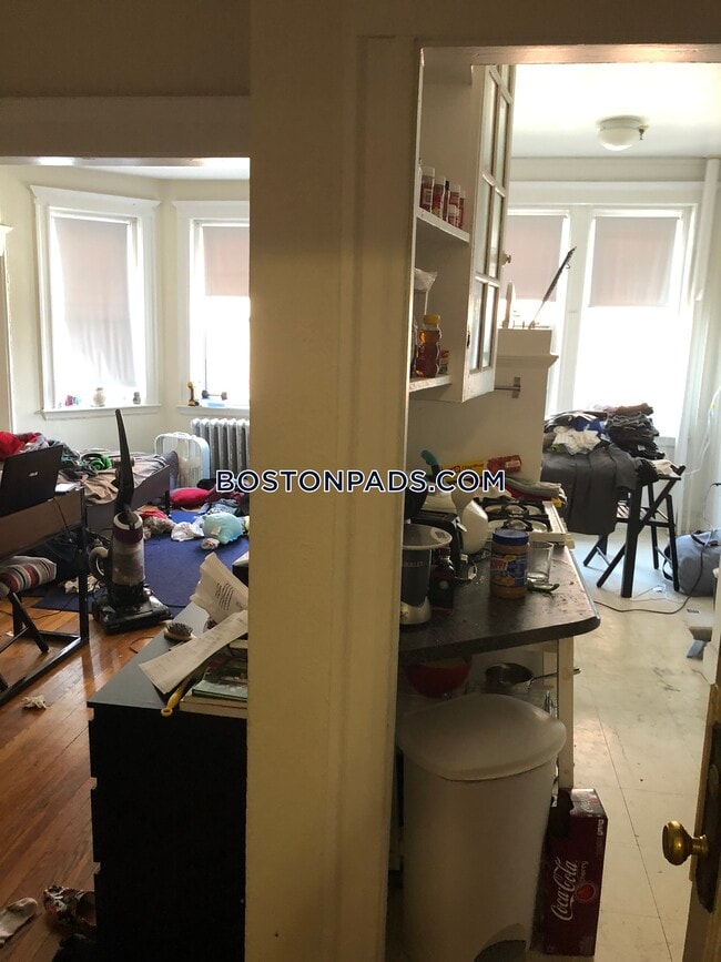 Building Photo - 1163 Boylston St