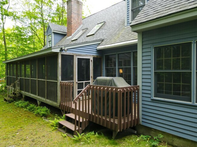 Building Photo - 39 Robertson Dr