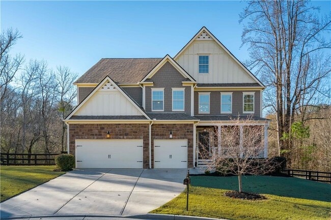 Building Photo - 5875 Chestnut Dr