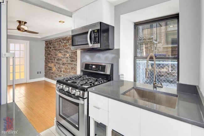 Building Photo - 2 br, 2 bath Apartment - 311 W 97th St