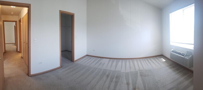 Foto del edificio - 717 Silverstone Dr