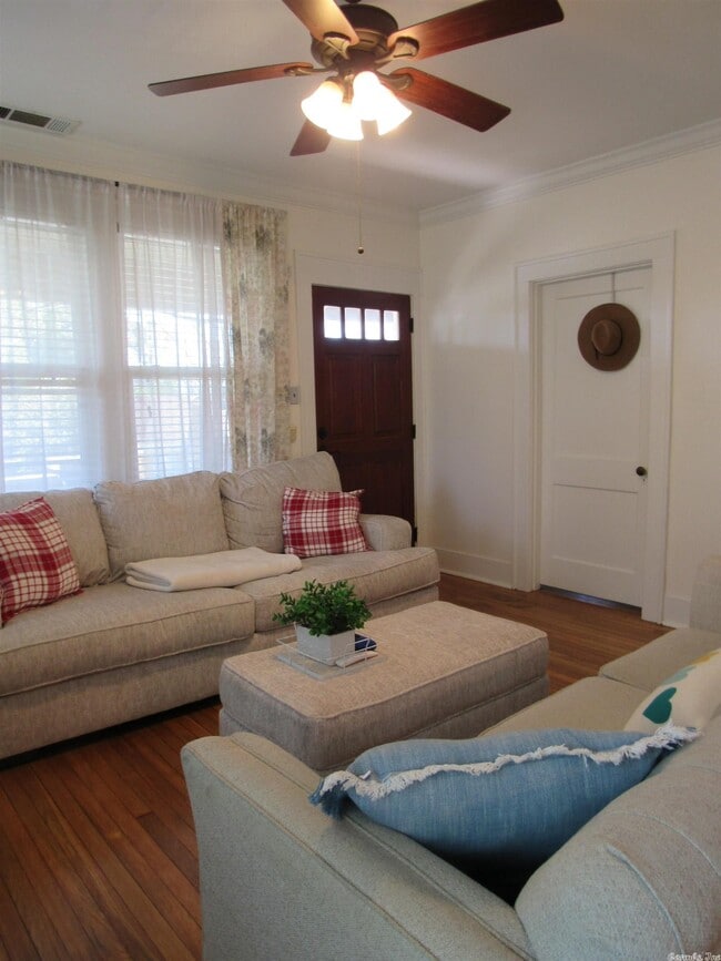 Foto del edificio - 4100 C