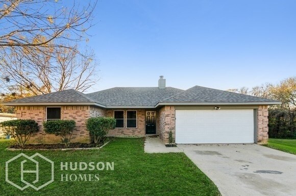 Primary Photo - NOW AVAILABLE! - 2711 Lexington St, Seagov...