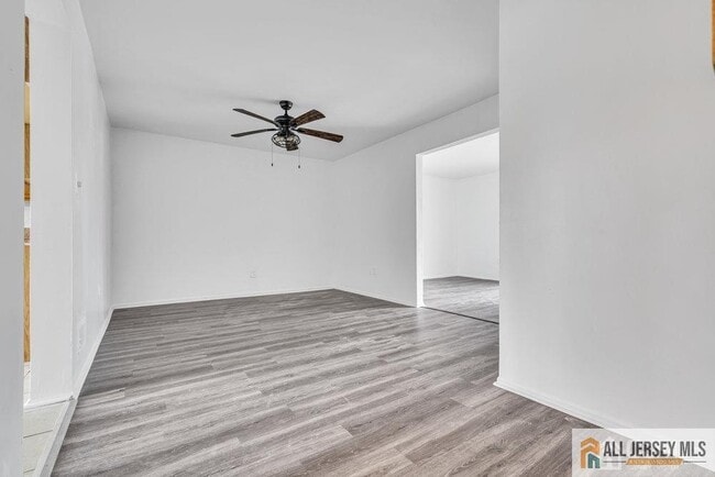Building Photo - 17 Begonia Ct