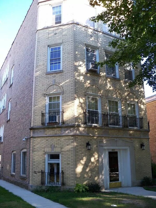 Photo - 8041 Kilpatrick Ave (Skokie, IL)