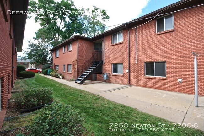 Foto del edificio - 7250 Newton St