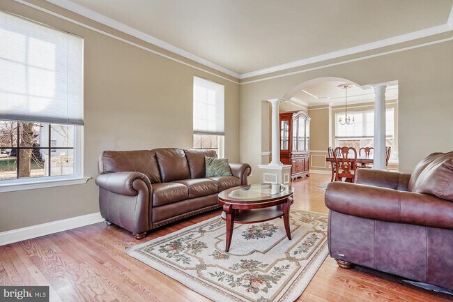 Building Photo - 1179 Tamarind Pl