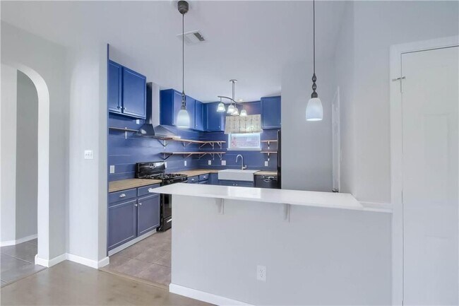 Foto del edificio - 706 Big Spring Dr