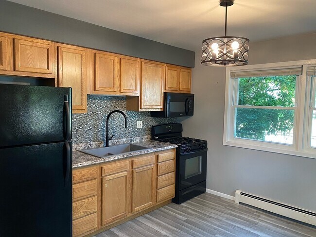 Foto del edificio - 133 S Whispering Hills Dr