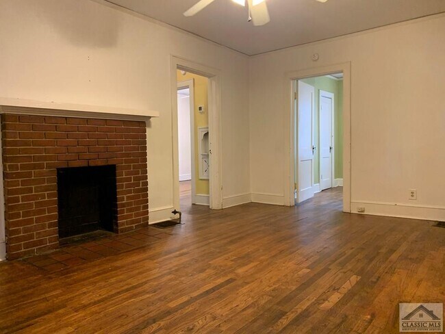 Foto del edificio - 124 Burnett St