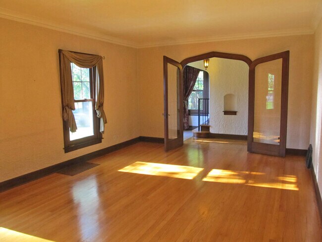 Foto del edificio - 719 Homecrest Ave