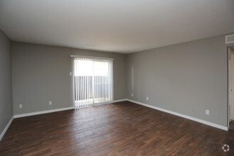 6 Eleven Lamar Apartments Rentals - Arlington, TX | Apartments.com