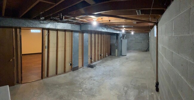 Building Photo - 108 Park Ave