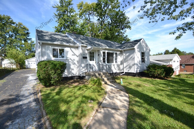 Building Photo - 1421 Burry St