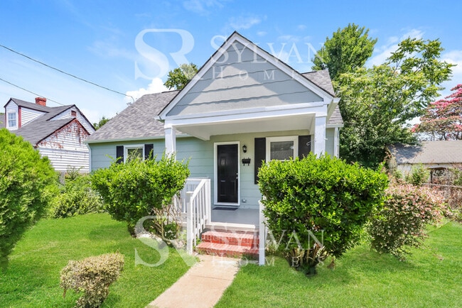 Building Photo - Proper Design. Smartly Priced. Ready for Move-In!