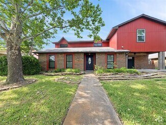 Building Photo - 8802 Deerwood Dr